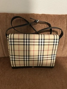 Woman’ or Men’s, Burberry Messengers Bag. Unisex Excellent Condition! - Picture 1 of 12