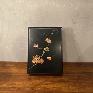 Japanischer Briefkasten Aizu Lackware Makie Wild Traubenmuster  - Bild 1 von 5