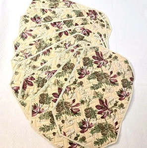 Christmas Quilted Vinyl Placemats 8 Poinsettia Holly Berries Farmhouse Cottage - Picture 1 of 13