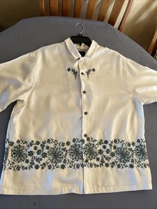 Pacsun Button Up Hemd Herren Medium Creme Blumen Hawaii bestickt Lyocell - Bild 1 von 12