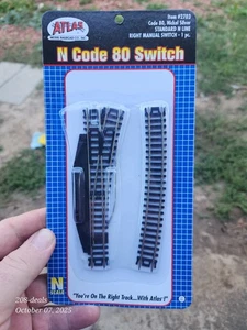 Atlas N Scale ~ Code 80 Track Manual Right Hand Standard Switch Turnout ~ 2703 - Picture 1 of 3