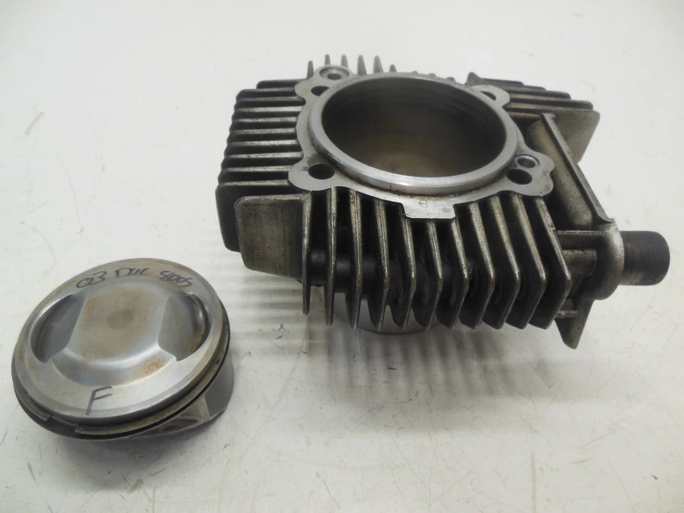 EE34 Ducati Monster 800 S 2003 Horizontal Cylinder Good w Piston 12020851A - Image 1 of 4
