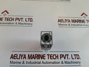 IDEC GT5P-N electronic timer 0 to 30 sec 5A(RES.)120VAC/30VDC - Picture 1 of 10