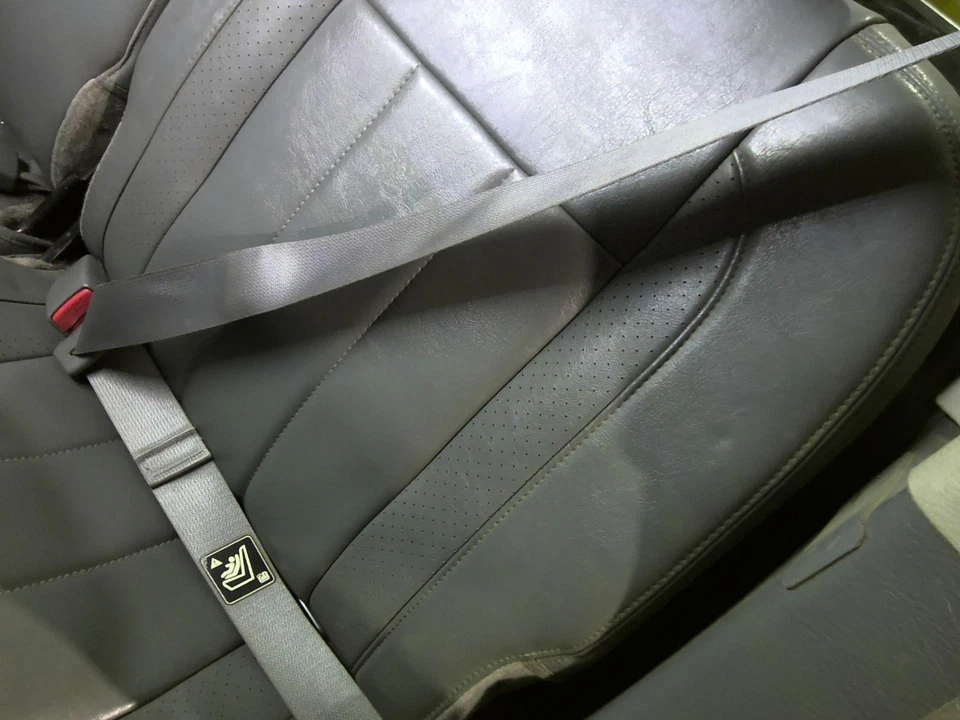 2007 Dodge Ram 3500 Driver LH Left Gray Rear Seat Belt Retractor Foto 1 de 1