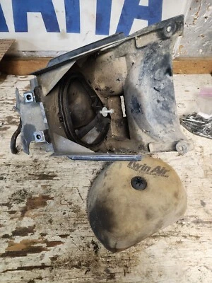 07 CAJA DE AIRE HONDA CRF 450 R CRF450R CON JAULA Y DOBLE FILTRO DE AIRE PERNO TODAS LAS ROSCAS BUENAS Foto 1 de 4