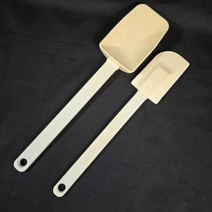 Pampered Chef Scraper Spatula Set 2 Large Small White Made in USA Kitchen Tools - Picture 1 of 13