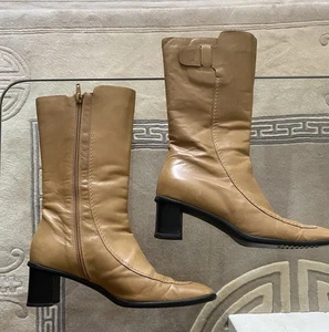 Escada Sport Damen Stiefeletten, Gr. 37,5 in Farbe hellbraun. TOP - Bild 1 von 10