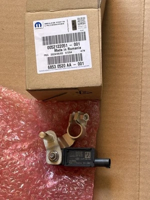 Fiat 500X Jeep Renegade 2019-2023 sensor de corriente de batería nuevo OEM 68530520AA Foto 1 de 3