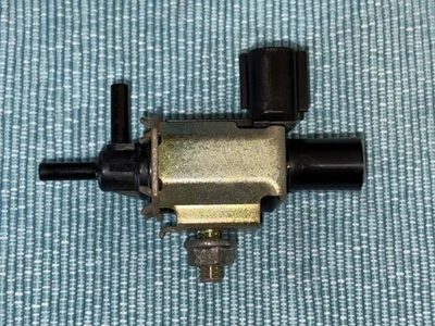 Solenoide de vacío Chevrolet Tracker Suzuki Esteem Swift K5T46284 probado Foto 1 de 2