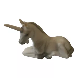 Mitico unicorno porcellana dipinta a mano Harvey Know collezione Global Arts vintage - Foto 1 di 8