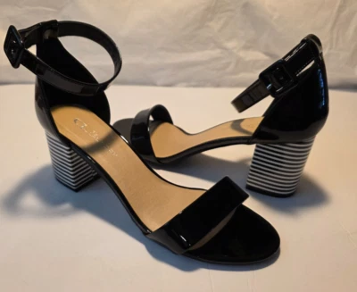 Sandalias CL By Laundry Talla 9.5 Jody Blanco y Negro Patente Rayas DE COLECCIÓN NUEVAS CON ETIQUETAS Foto 1 de 4