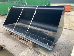 JCB TELEHANDLER BUCKET BRAND NEW 1M3 WITH WEAR EDGE - Picture 1 of 4