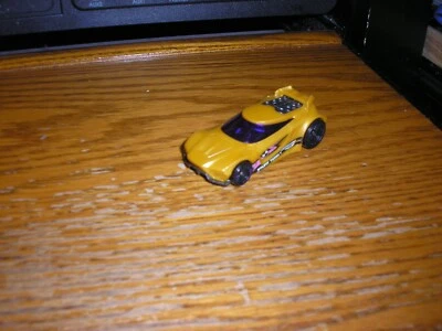 Bonito Hot Wheel Mattel CFL03 Chicane Stunt Team Concept Hot Rod Dorado ENVÍO GRATUITO Foto 1 de 4