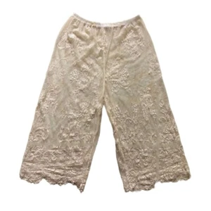 Women Mesh Cropped Pants High Waist Sheer Flower Lace Capris Leggings Pettipants - Picture 1 of 11