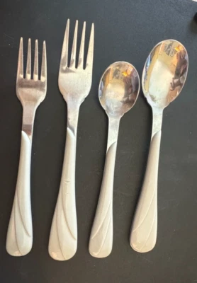 1986 VTG Homer Laughlin FIESTA GRAY PEARL Flatware - 4 piece Place Settings - Image 1 of 3