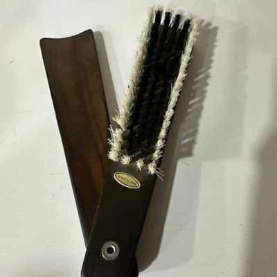 Combo de cuerno/cepillo plegable de madera marrón vintage hecho en Taiwán Foto 1 de 4
