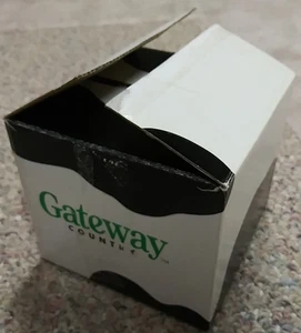 GATEWAY COMPUTER COLLECTIBLE ITEMS GATEWAY COUNTRY COWS 4PCS - Picture 1 of 3