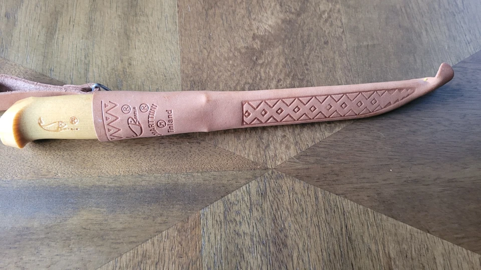 J. MARTTIINI Cuchillo Hoja Fija Acero Inoxidable Molido a Mano 7 1/2", Finlandia, Cuero Foto 1 de 3