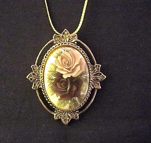 Vintage ovale Halskette mit Anhänger Designer signiert (C) Coventry Rose Blumen - Bild 1 von 7
