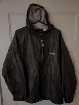 Frogg Toggs Ultralight 2-piece Rainsuit Size S/M - pre-owned - Image 1 of 4