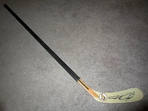 BOBBY RYAN Ottawa Senators SIGNED Autographed f/s Hockey Stick w/ COA  - Picture 1 of 3