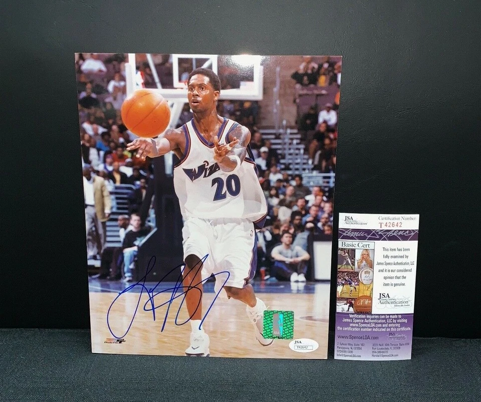 FOTO 8X10 FIRMADA POR LARRY HUGHES WASHINGTON WIZARDS NBA CON CERTIFICADO DE AUTENTICIDAD JSA  Foto 1 de 1