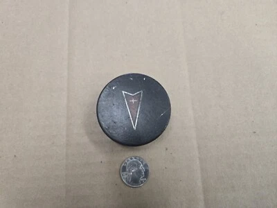 Tapacubos central Pontiac OEM 1997-2009 Aztek Bonneville Grand Am Prix 9593169 Foto 1 de 3