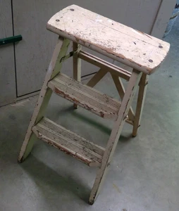 VTG Wooden 2 Step Ladder Stool Rustic Primitive Farmhouse Country Plant Stand - Picture 1 of 19