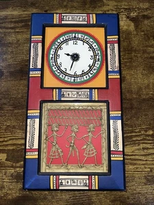Reloj de pared de madera hecho a mano Warli/Dhokra India reloj pintado a mano azteca 15x8 - Imagen 1 de 4