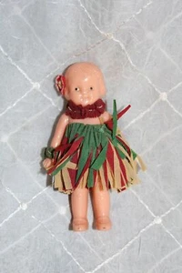  Vintage Irwin Hartplastik Puppe Papier Hawaii Hula Tänzer Outfit 4,5" - Bild 1 von 5