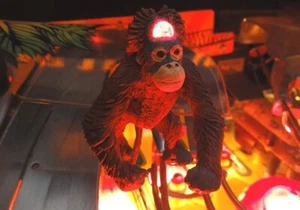 ¡Está de vuelta! INDIANA JONES Pinball Esculpido 'Cerebros de Mono' Mod IJ - Imagen 1 de 3