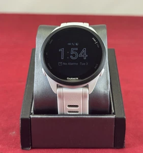 Montre connectée de course GPS Garmin Forerunner 165 Music Mist grise/blanche - Photo 1 sur 15