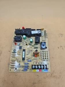 Emerson Goodman PCBBF109 Furnace Control Board - Picture 1 of 4