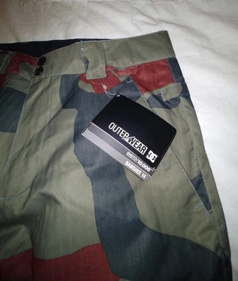 Pantalones de nieve DC SNOWBOARD BANSHEE 14 - CAMUFLAJE-EXOTEX 10K medianos - nuevos con etiquetas Foto 1 de 4