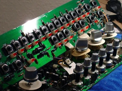 Roland TB-303 And TR-606 Replacement Tactile Switch, Set Of 25 - Image 1 of 4