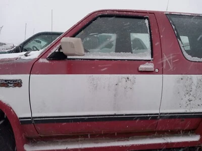 DOOR 82-93 Chevy S10 Blazer GMC Jimmy FRONT LEFT DOOR - Image 1 of 4