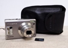 FUJIFILM FINEPIX F31 FD Compact Digital Camera with memory card and case