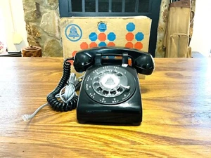 Vintage Western Elektryczny telefon obrotowy z tarczą, DZIAŁAJĄCY, telefon stacjonarny, IOB - Zdjęcie 1 z 9