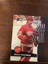 1991-92 Pro Set - French #62 Steve Yzerman
