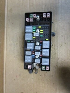 05 06 Ford Mustang Engine Fuse Box Relay Junction Block Panel 2005 2006 - Picture 1 of 7