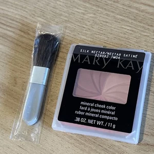 MARY KAY Mineral Cheek Color Silk Nectar NIB 028082 Free Ship Discontinued - Picture 1 of 3