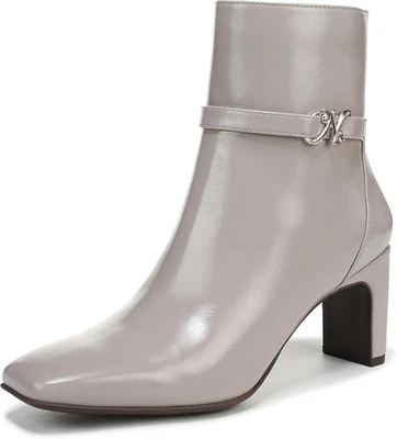 Botín para mujer Naturalizer Nanette gris leche suave 6,5 W Foto 1 de 4