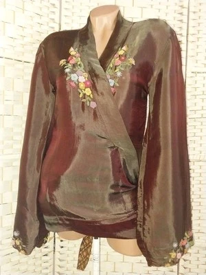 DE COLECCIÓN BLUSA ENVOLVENTE NUDO FLORES EMBRD SATINADO JCKT TOP CAPRICHO P 28 BOHO HIPPY Foto 1 de 4