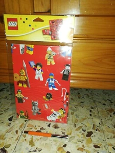 LEGO WRAPPING PAPER MINIFIGURES 2010  MIB  853240 (Inc 2 FOGLI & 2 etichette) - Picture 1 of 4