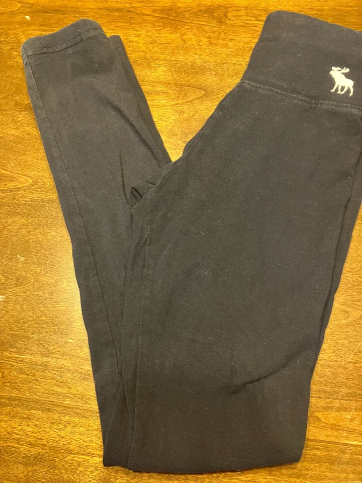 Leggings femininas Abercrombie and Fitch azul marinho tamanho 11/12 - Imagem 1 de 1