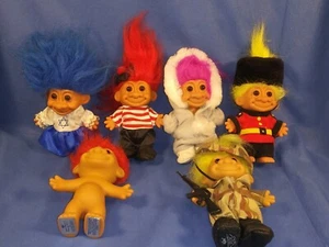 Lot Of 6 Russ Berrie Troll Dolls 5" - Imagen 1 de 8
