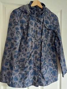 Original Maine New England jacket, waterproof, 10 reg, very good condition  - Picture 1 of 8