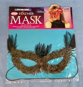 Fun World Feather Masquerade Style Eye Mask With Elasticized Band One Size - Picture 1 of 3