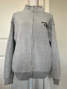 Suéter con Licencia Harvard Gear Bay State Apparel Gris Cremallera Completa Talla M Chaqueta 1636 - Imagen 1 de 8