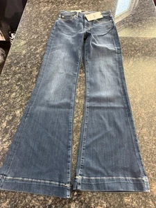 New Women's 7 For All Mankind Tailorless Dojo Distressed Med Wash. NWT Size 26 - Picture 1 of 9